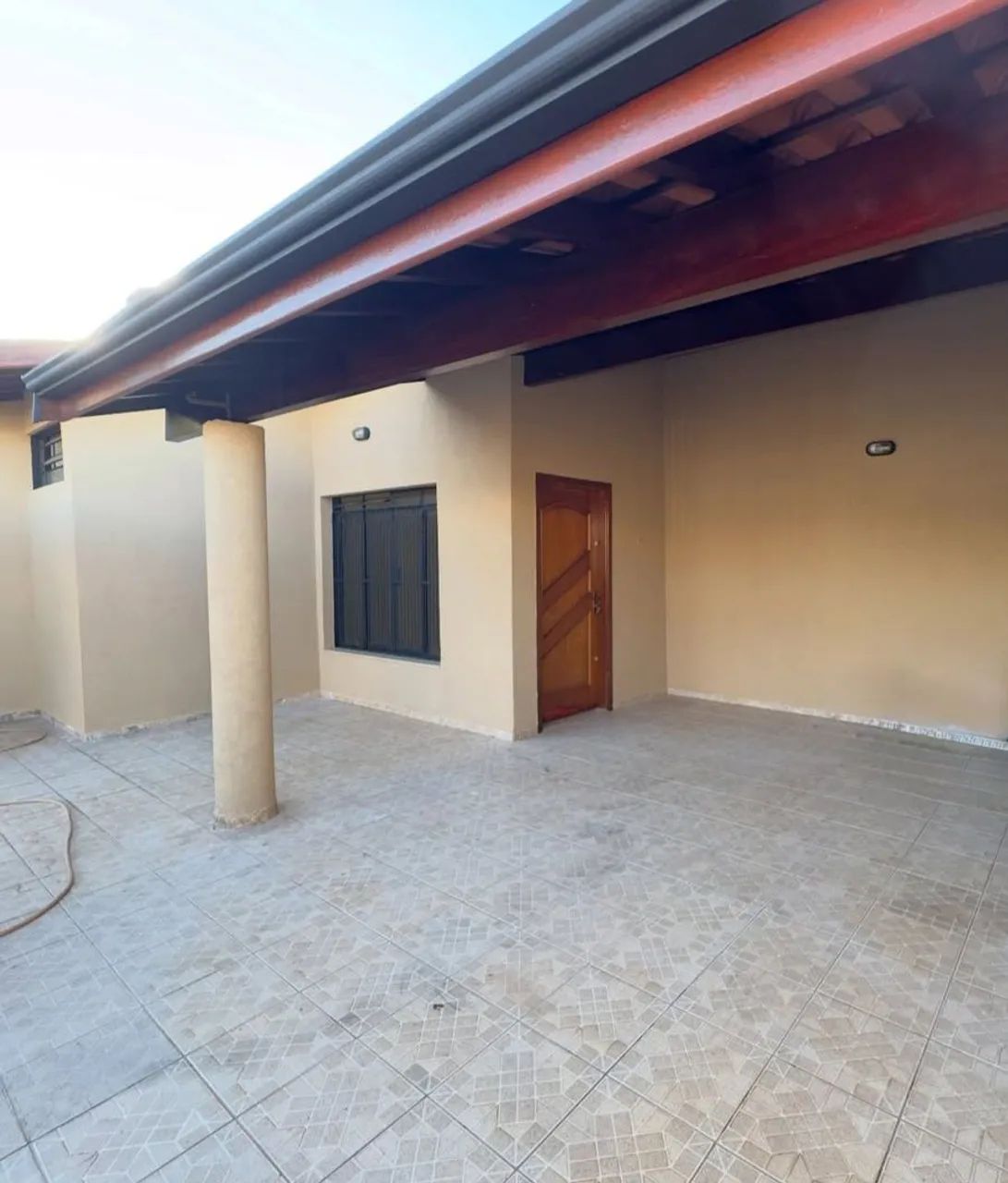 Casa a venda no Coqueiro 