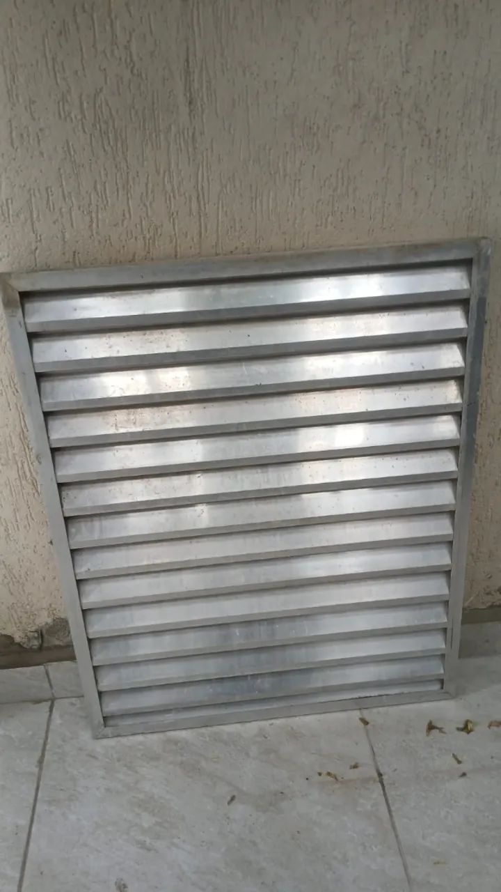PORTA DE ALUMINIO