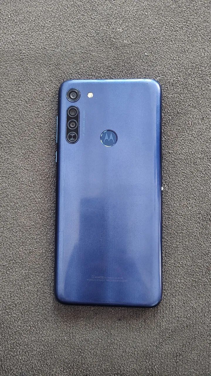 Moto g8