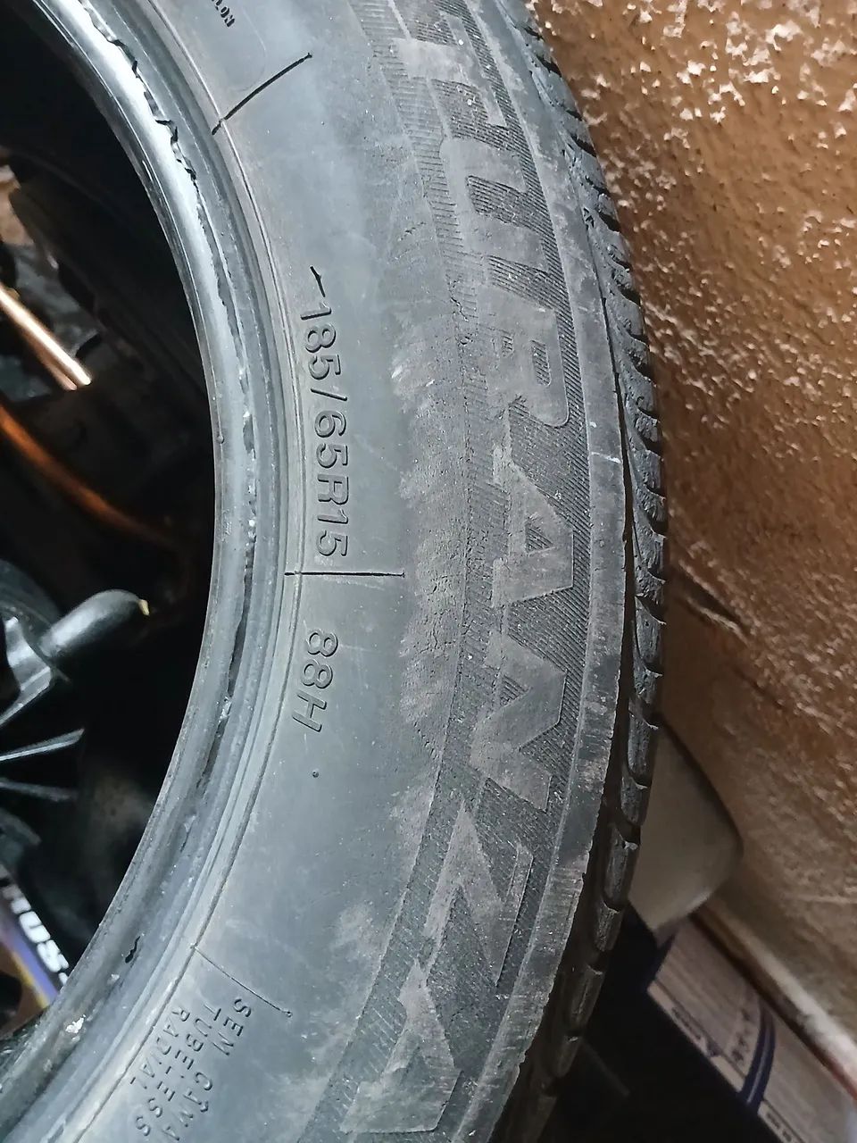 Pneu aro 15 185 65 meia vida - Foto 4