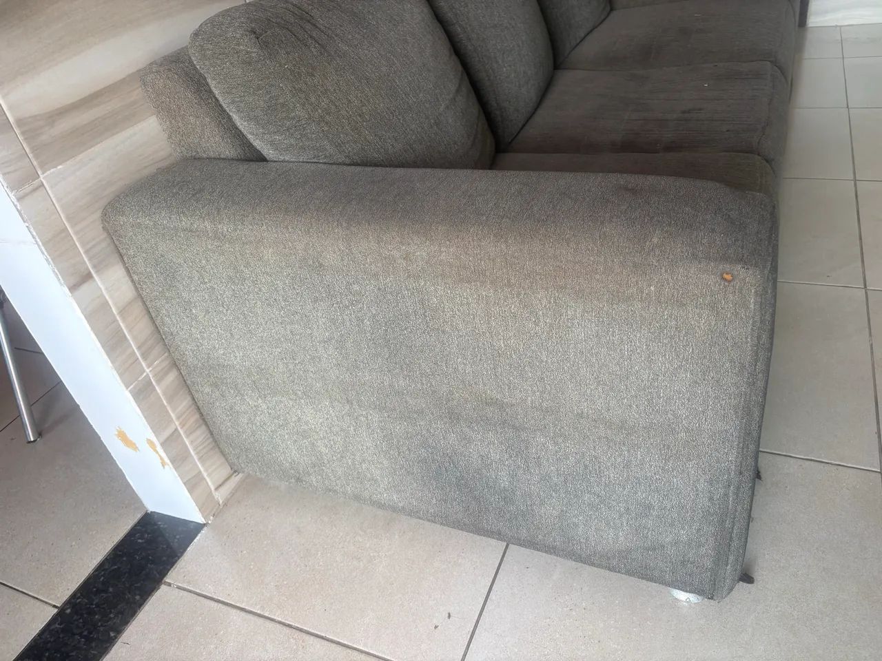 Vendo sofá 3 lugares  - Foto 5