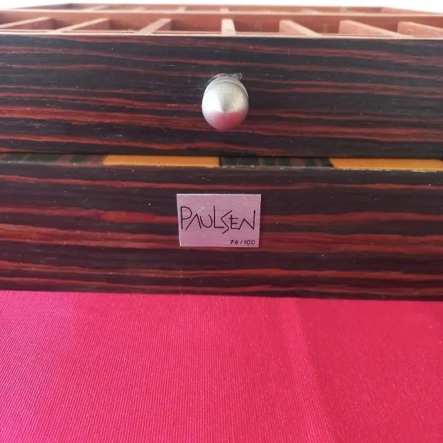Jogo de xadrez 32 peças em metal e tabuleiro de madeira - Foto 4