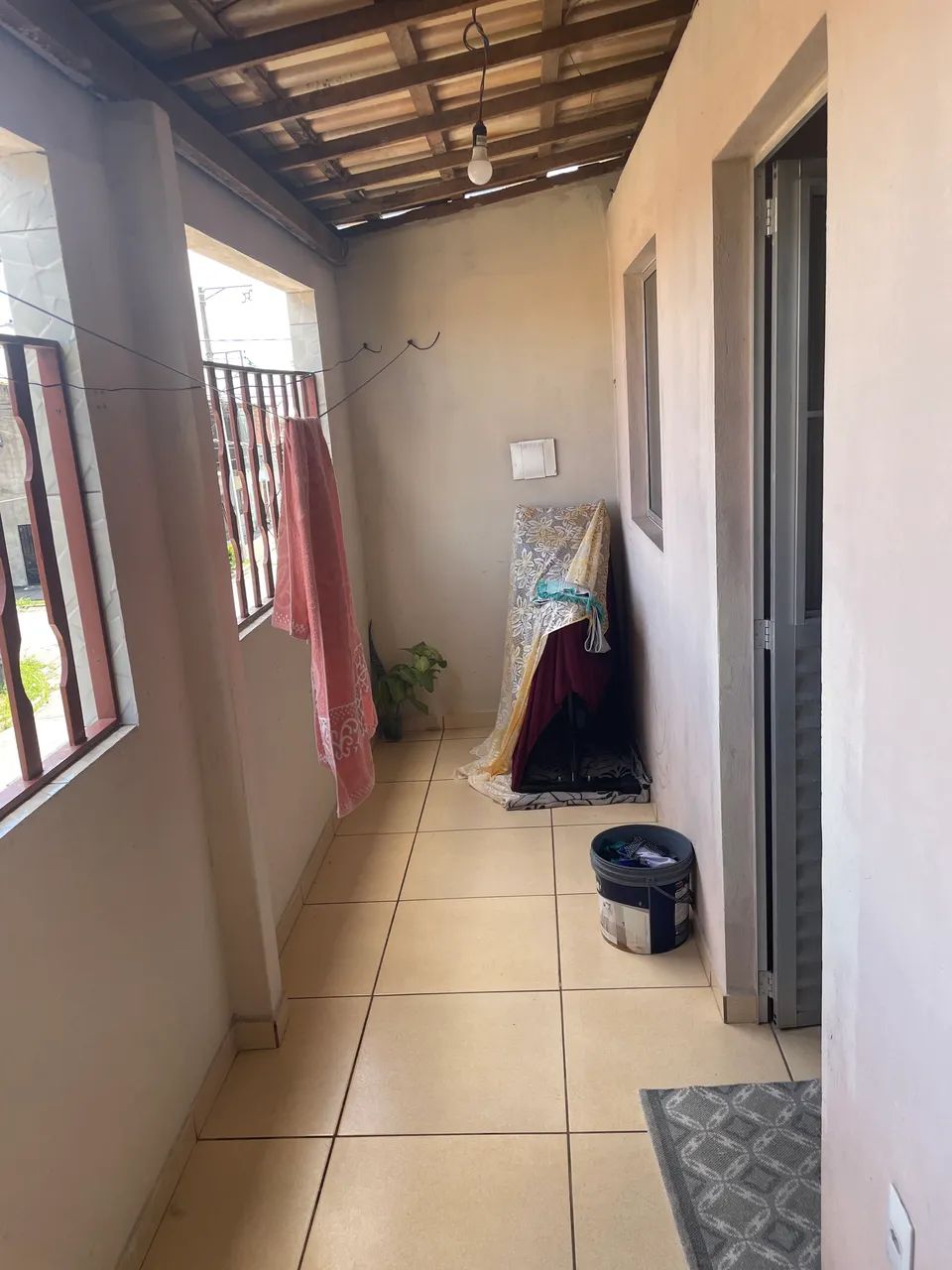 VENDO CASA COM PONTO COMERCIAL! - Foto 3