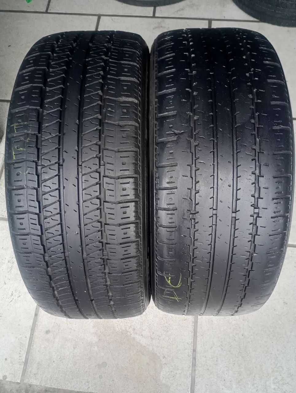 VENDO 2 PNEUS 235/50/18 