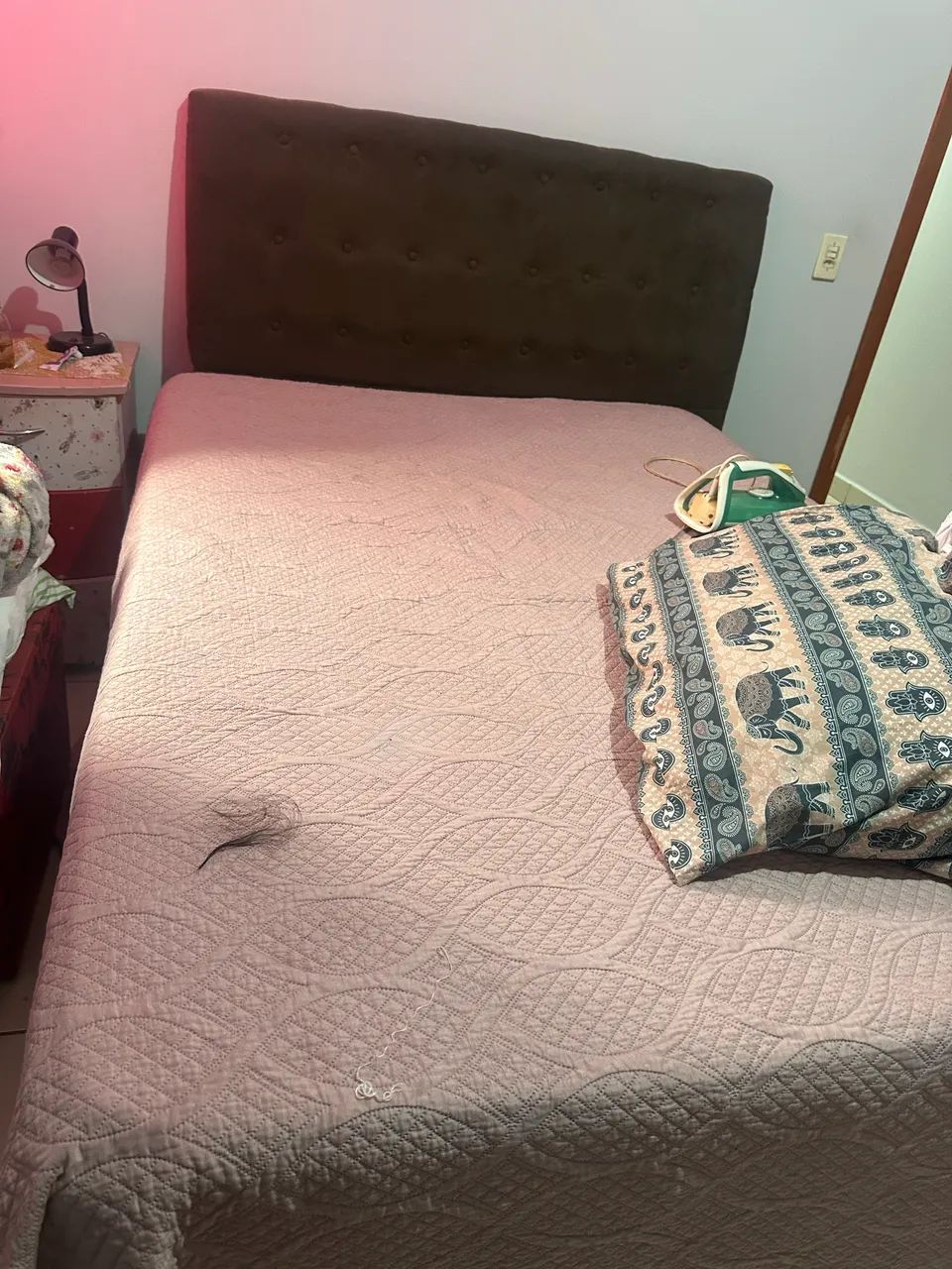 Cama box com colchão 