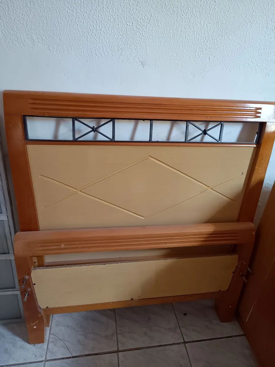 Cama de Solteiro de Madeira 2,10m - Modelo Clássico