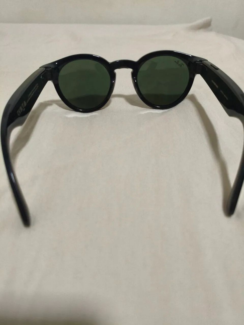 Ray-Ban Meta Stories Round Smart Glasses (RW4003) - Foto 3