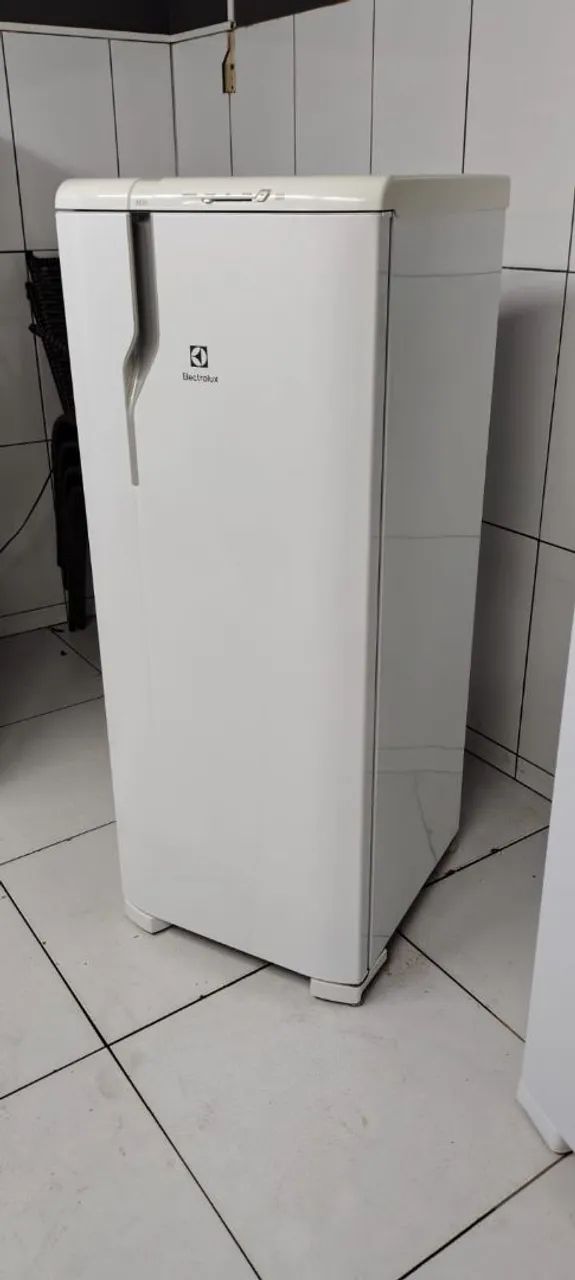 Vende uma geladeira semi nova  - Foto 5