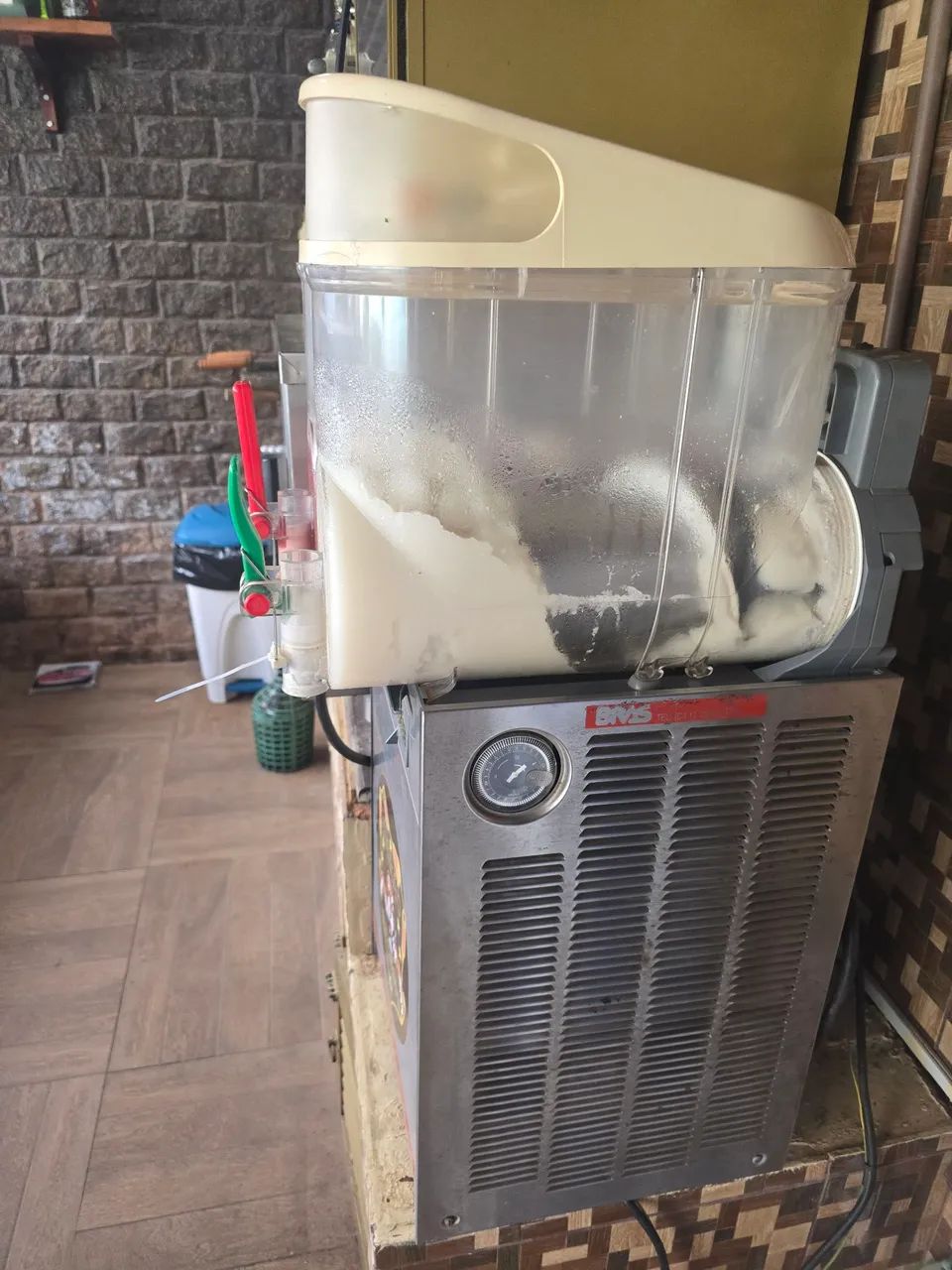 Maquina frozen dupla 10 litros - Foto 3
