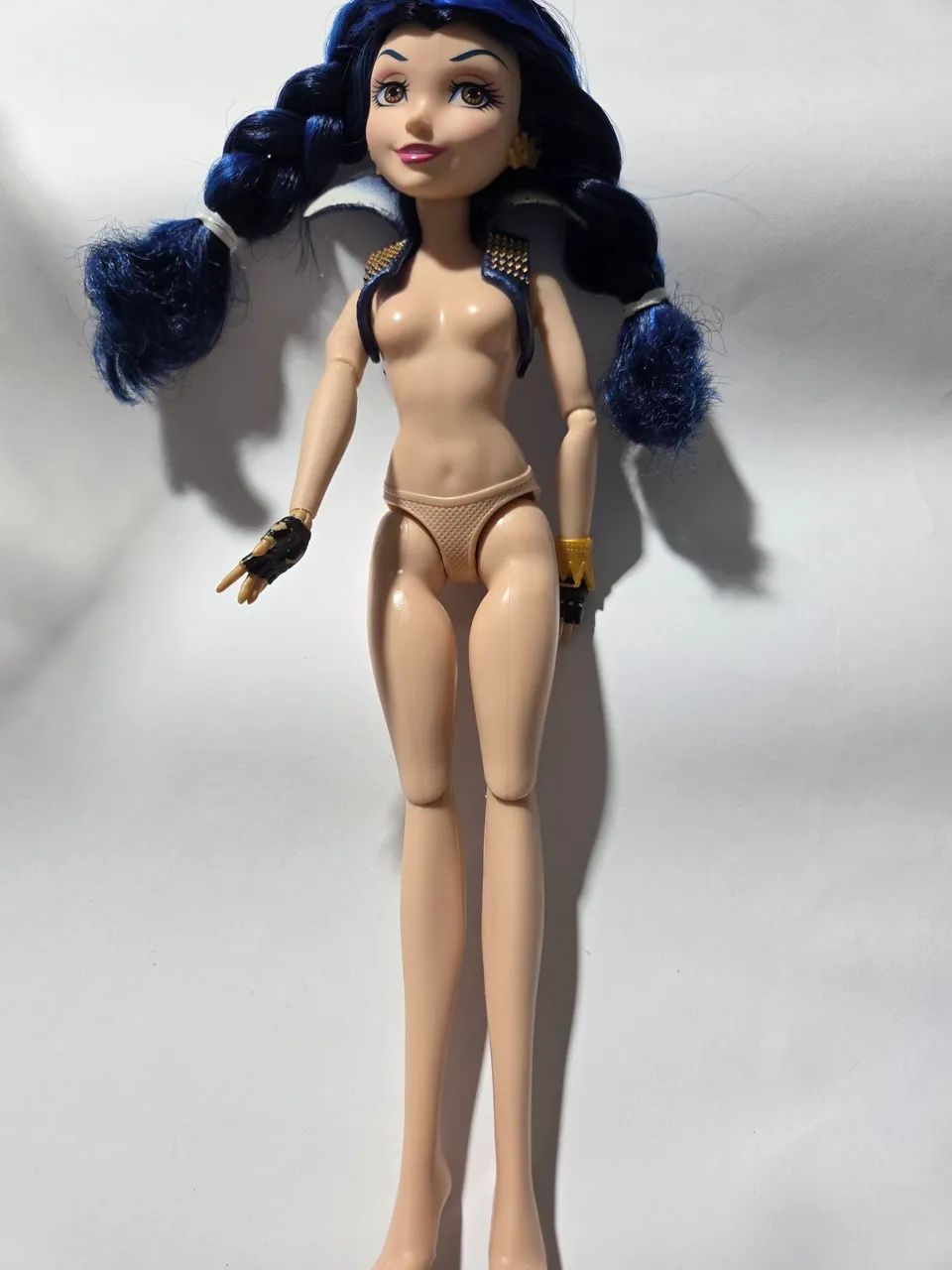 Boneca Descendentes - sucatinha 