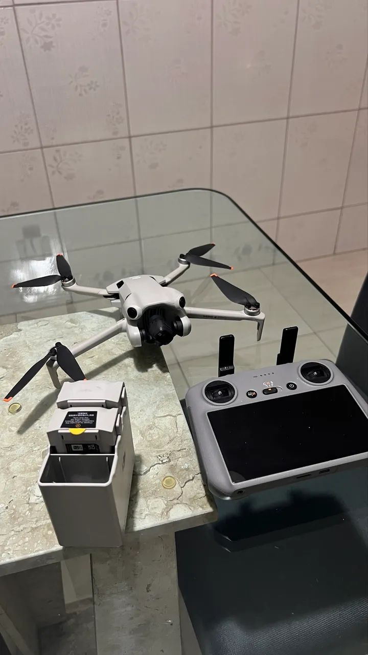 DJI mini pro 4 pro fly more combo  - Foto 4