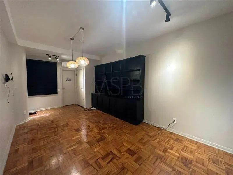 Conjunto comercial 73,12m² - em frente ao Largo S. Francisco