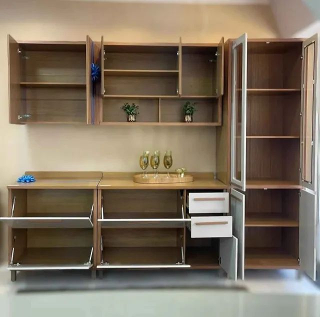 Cozinha Modulada completada moderna e sofisticada Portas De Vidro Ripado Off White  - Foto 2