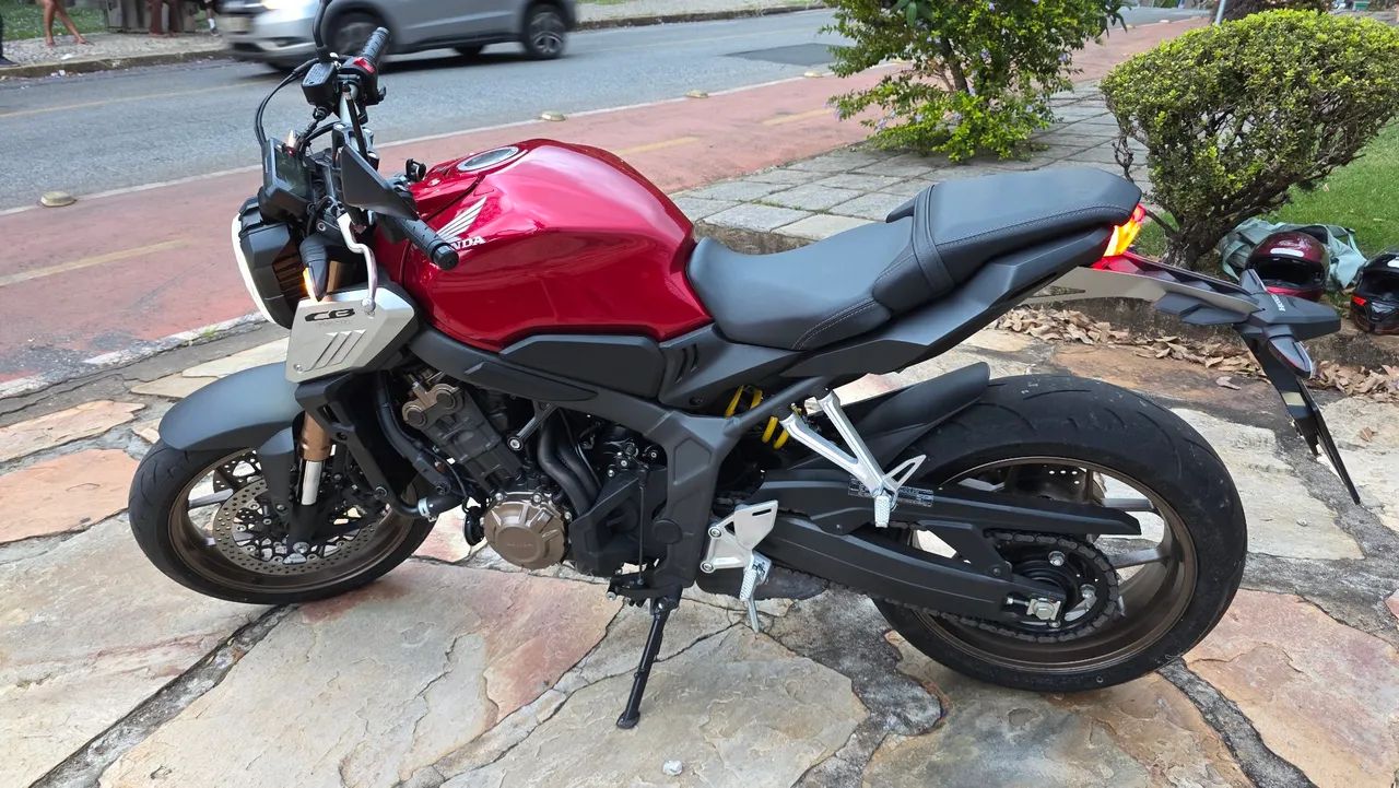CB 650R 2022 - Foto 4