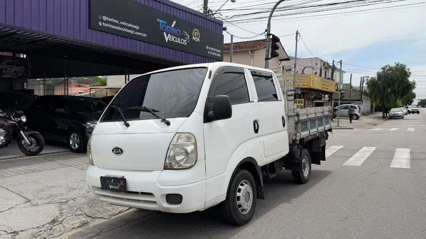 KIA Bongo Bongo K-2700 2.7 4x2/4x4 Diesel 2010
