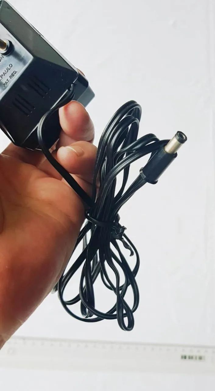 Fonte de Alimentação Com Ajuste de Tensão - Marca Evitpilhas Autron - Funcionando - Foto 5