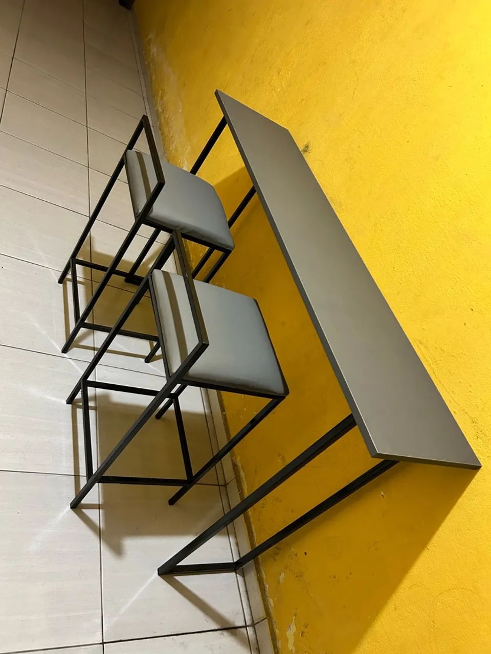 Mesa + banquetas  - Foto 2