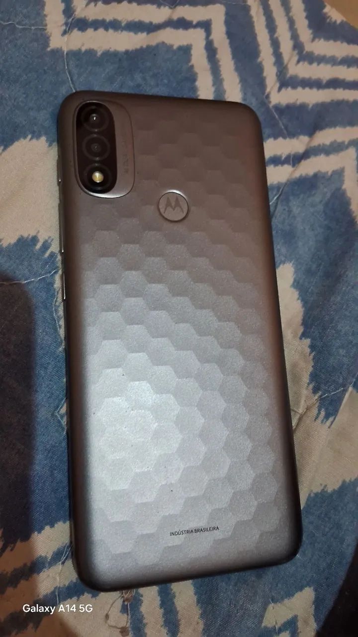 Moto e20