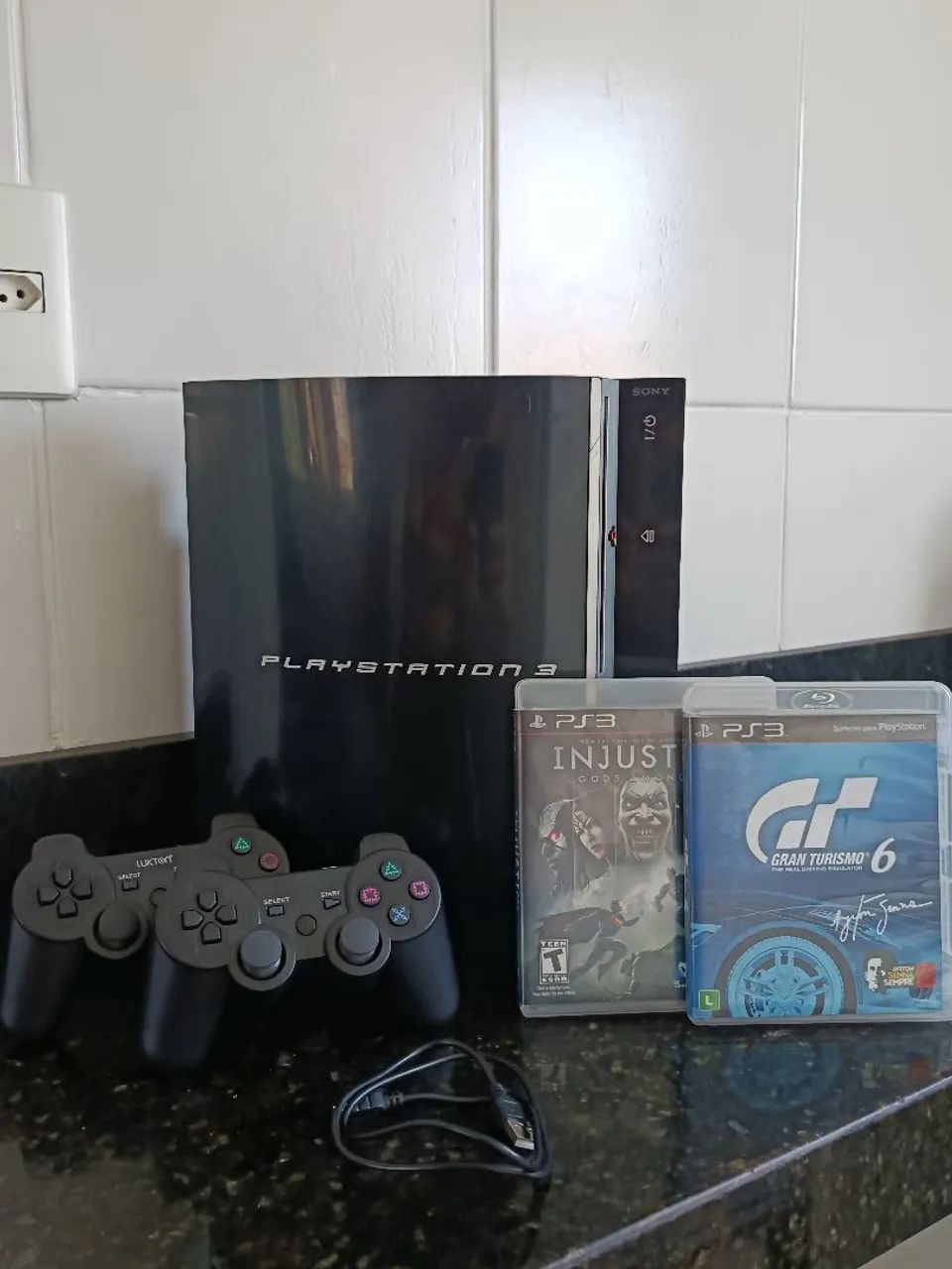 Ps3 + 2 manetes e 2 jogos originais  - Foto 3