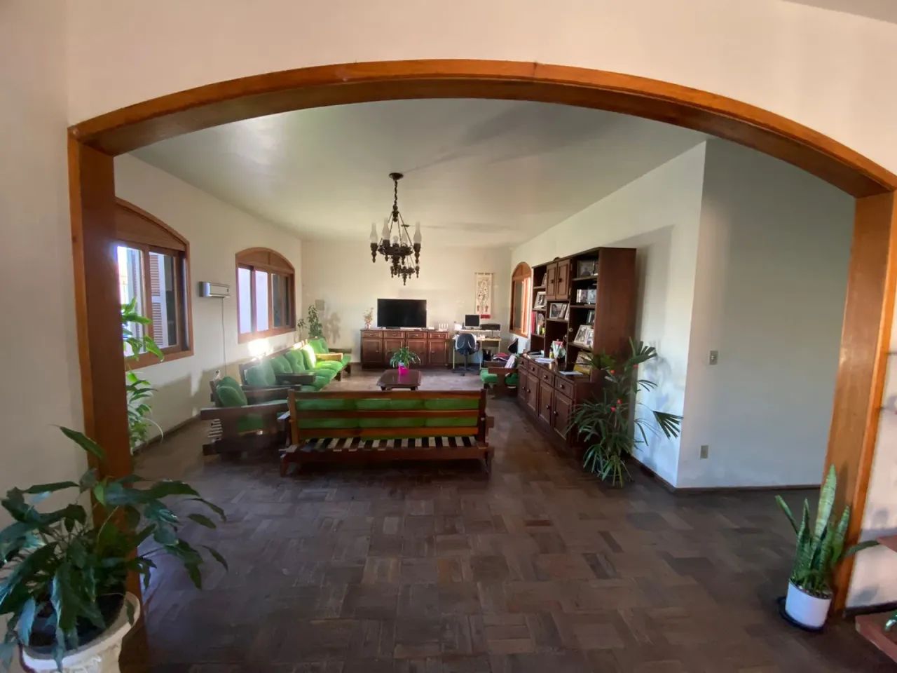 Casa ampla em excelente localização - Foto 5