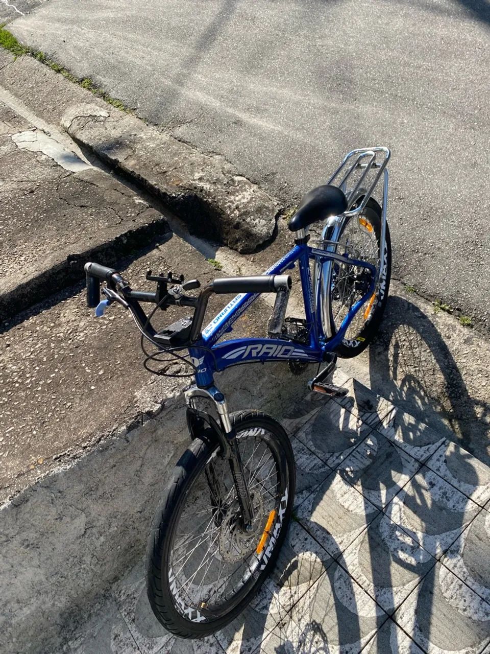 Bike raio aro 24 azul - Foto 2