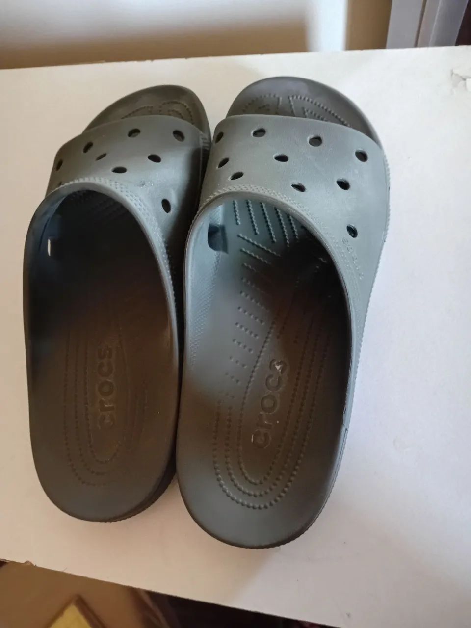 Crocs original número 44 - Foto 2