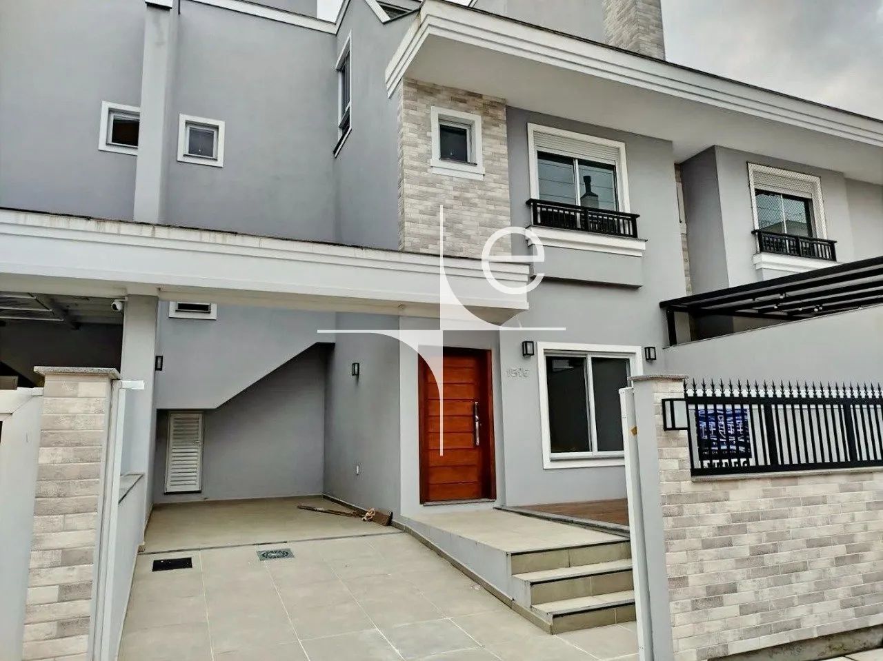 Casa 4 suítes Jurere Internacional