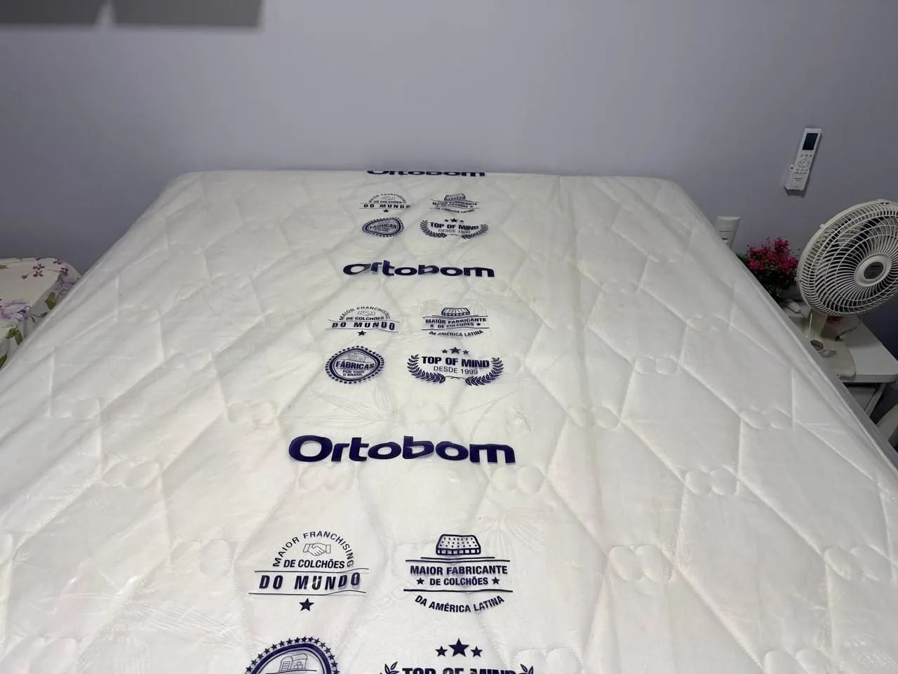 Colchão Quenn Ortopédico Ortobom semi-novo  - Foto 5