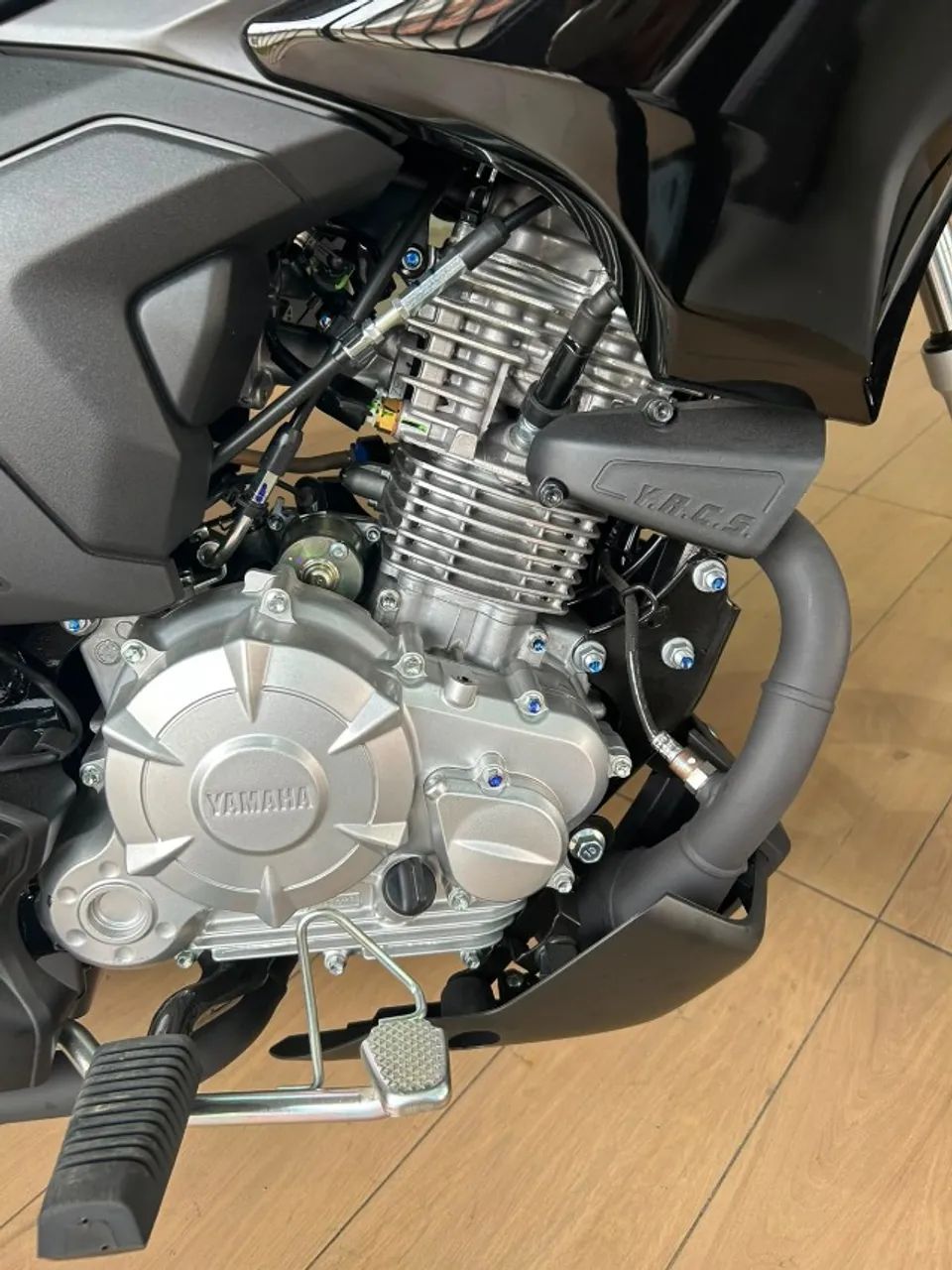 YAMAHA YBR  FACTOR 15O 2026 - Foto 4