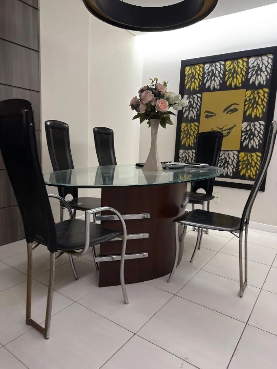 Mesa de jantar com 6 cadeiras em couro - Foto 2
