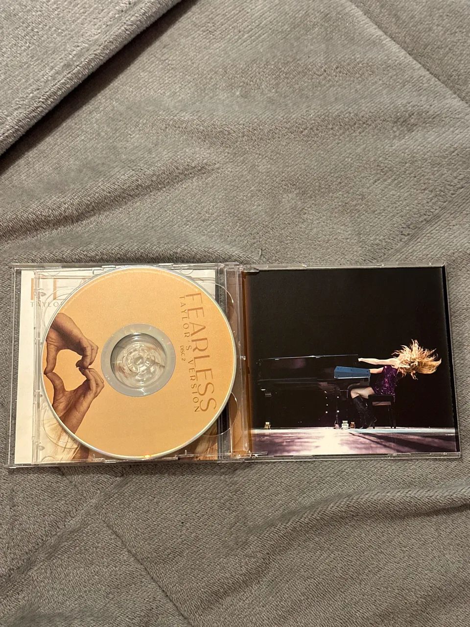 Taylor Swift ? Fearless (Taylor?s Version) CD *autografado* - CDs
