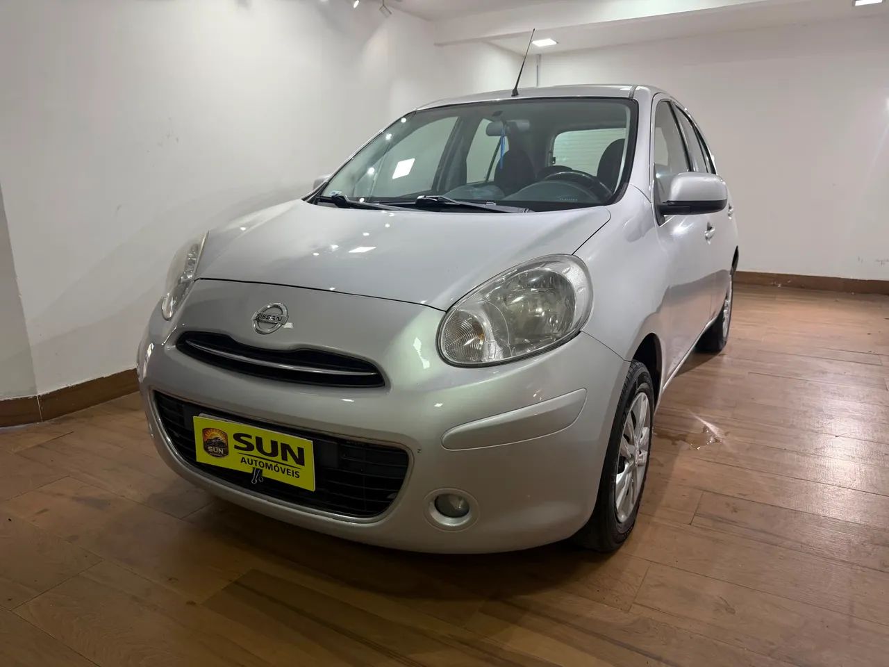 Nissan March 2014