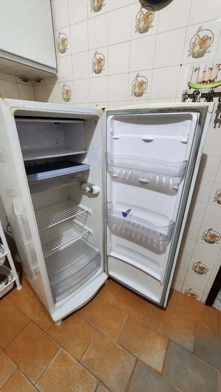Geladeira Consul 261l - Extra. - Foto 2