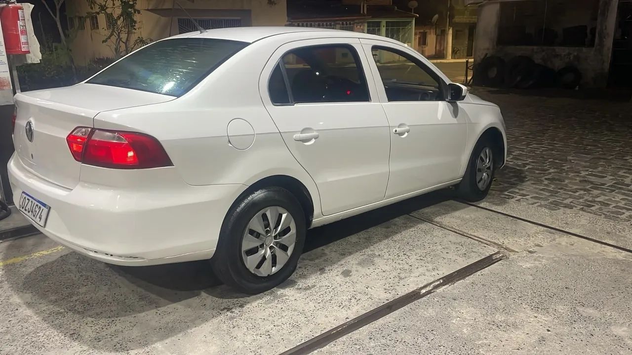 Volkswagen Voyage VOYAGE Trendline 1.0 T.Flex 8V 4p 2015