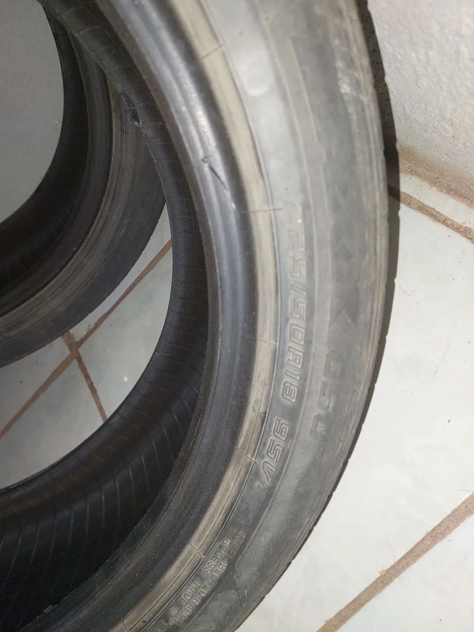 Vendo pneu 225/50/18 - Foto 3