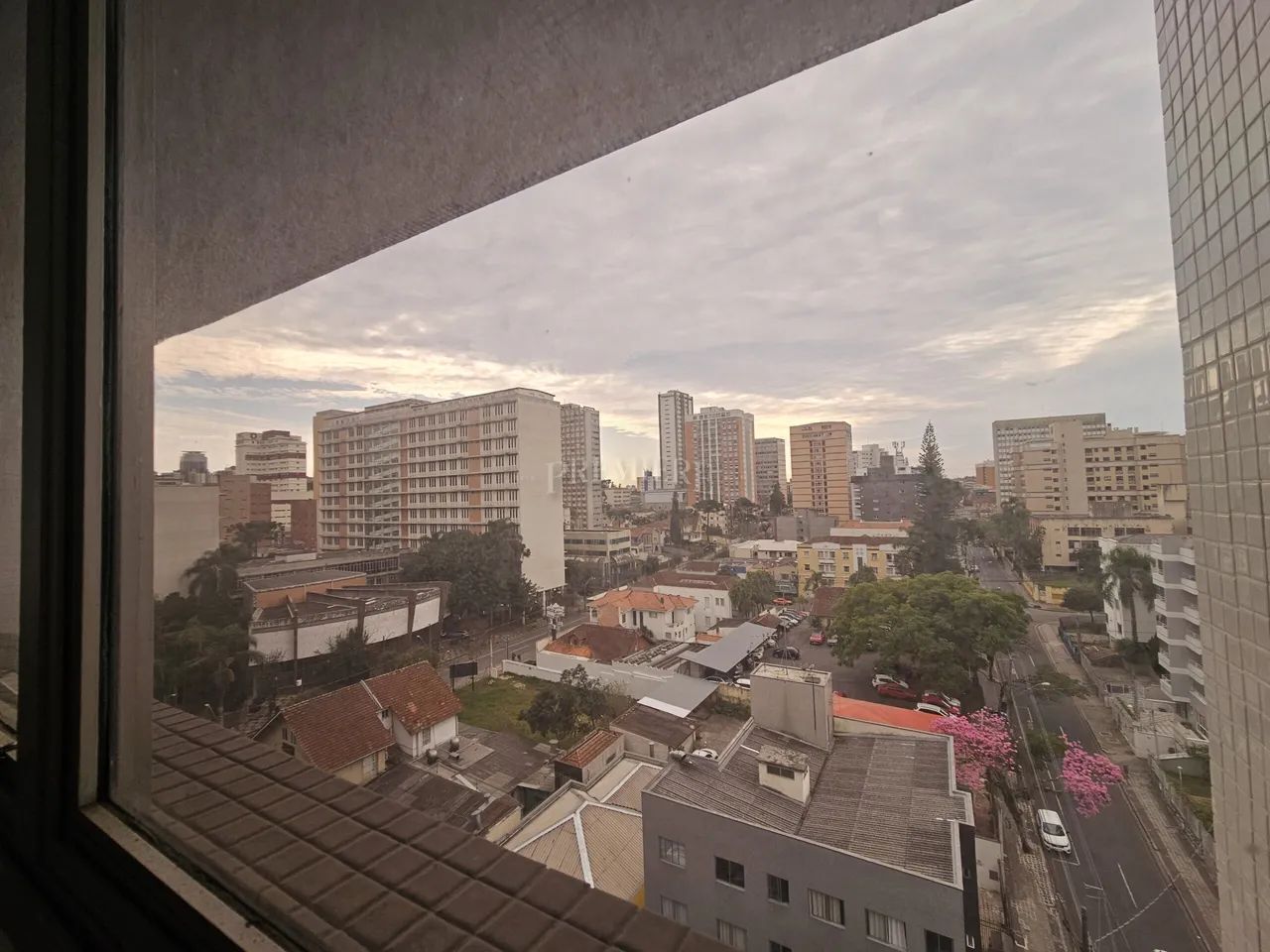 EDIFÍCIO CORPORATIVO NO CENTRO DE CURITIBA - Foto 2