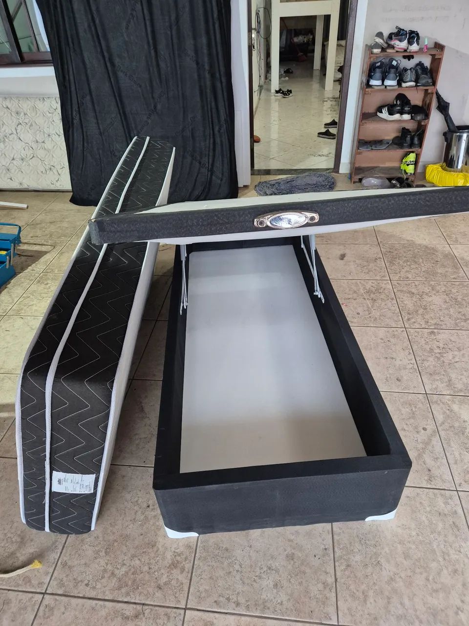 Cama box e colchão solteiro