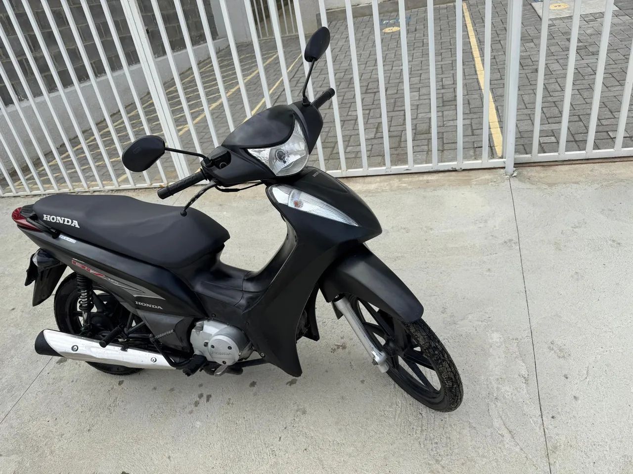 Biz EX 2015 troco ou vendo