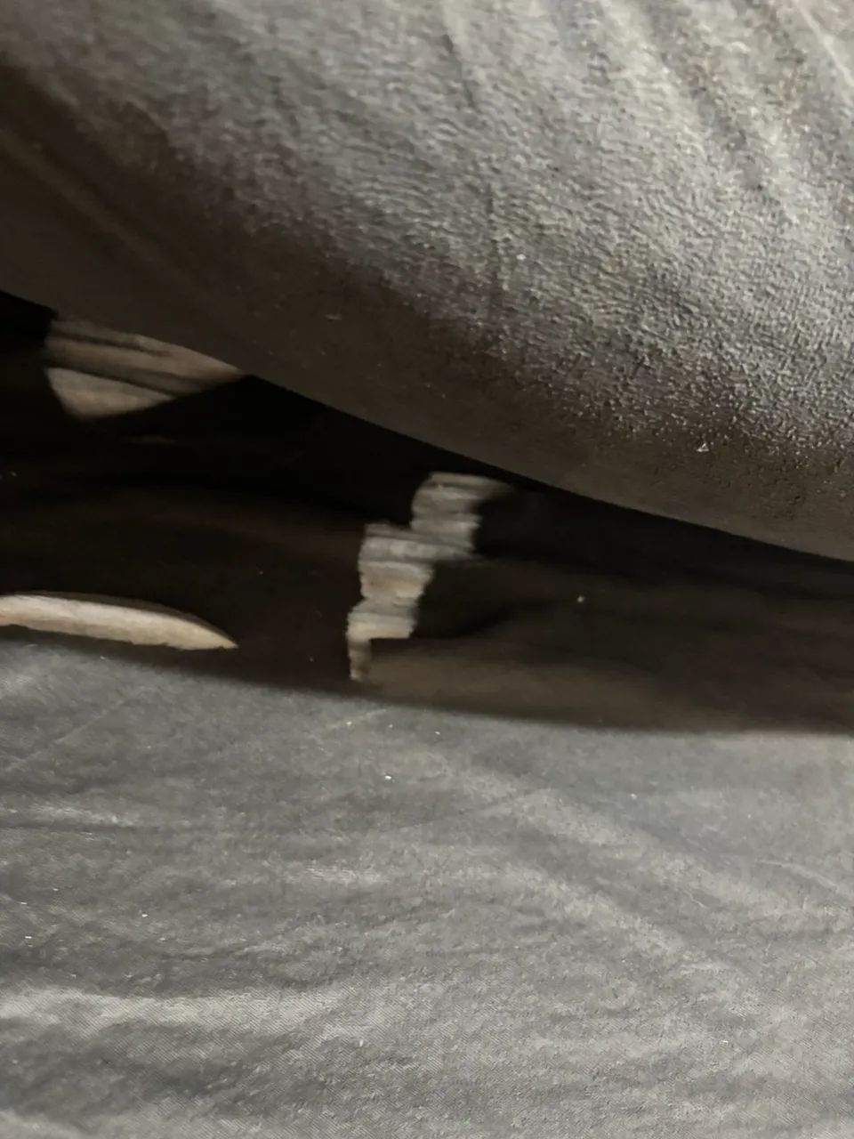 Sofá retrátil grande com defeitos  - Foto 3