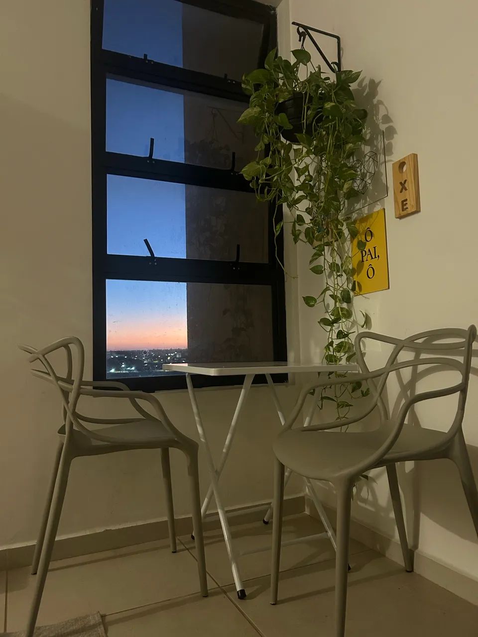 Vendo MESA DE AÇO BRANCA 