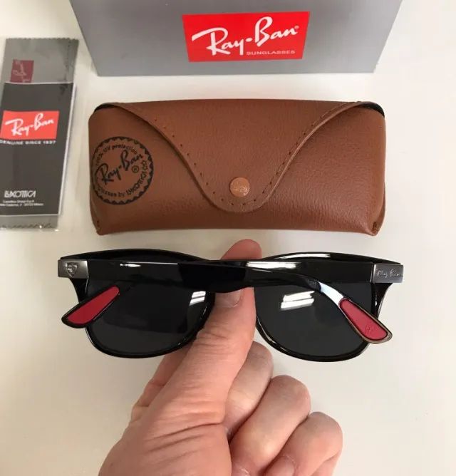 óculos de sol ray ban ferrari sport black piano - Foto 5