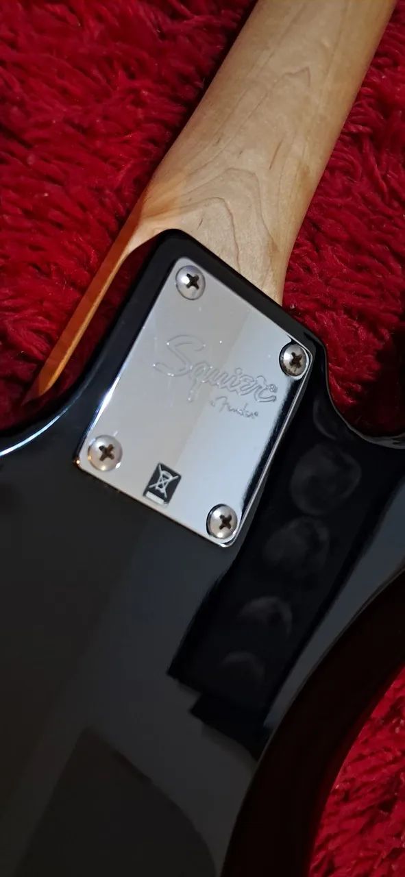 BAIXO FENDER - JAZZ BASS - 4C - BLINDADO E REGULADO - Foto 6