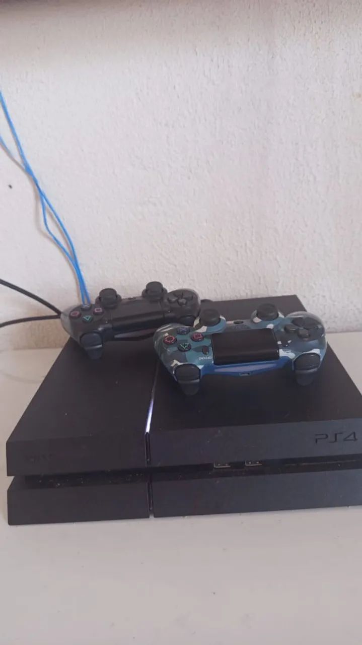 PS4+DOIS CONTROLES