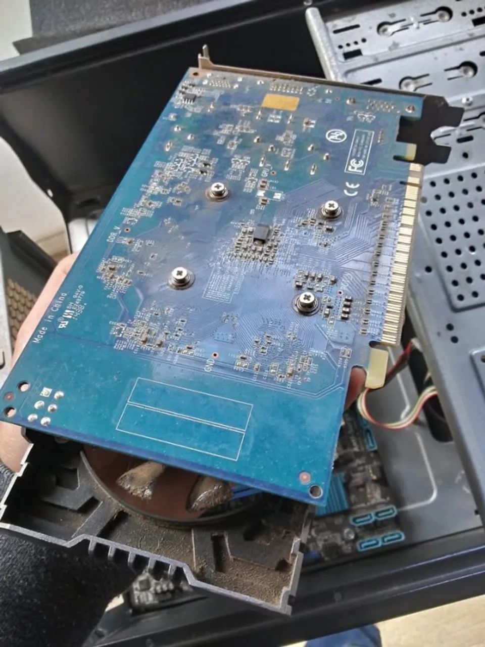 GTX 750 TI 2GB - Foto 2