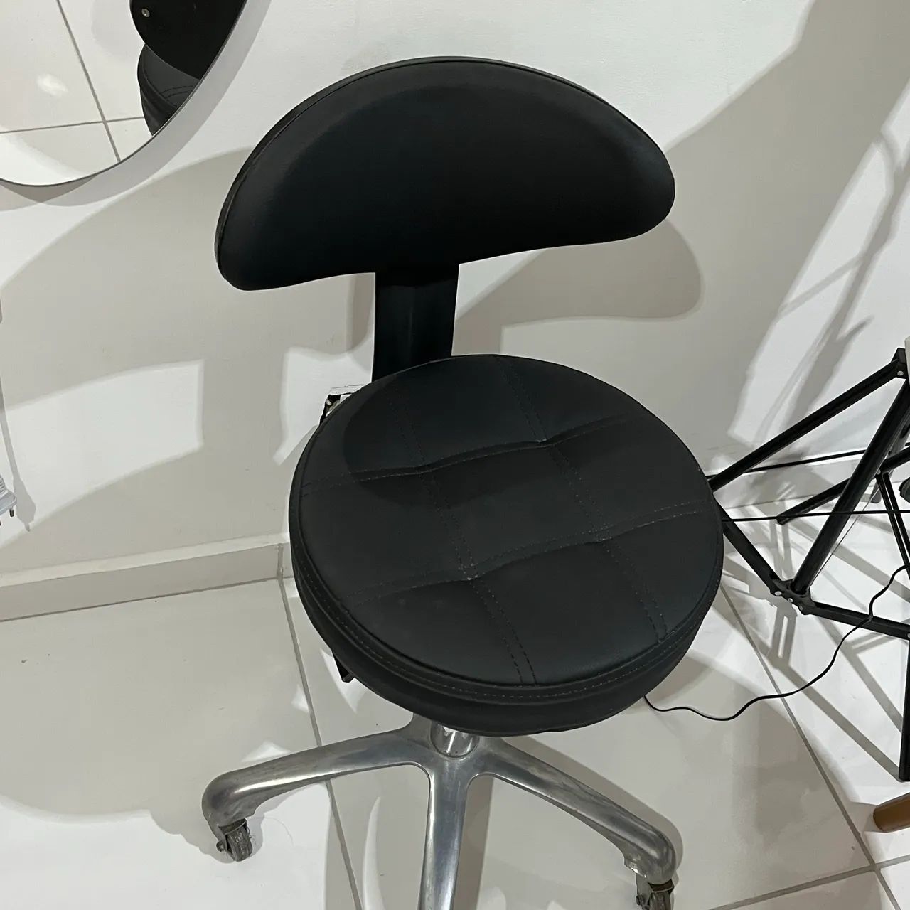 Mocho estética cadeira com rodinhas 