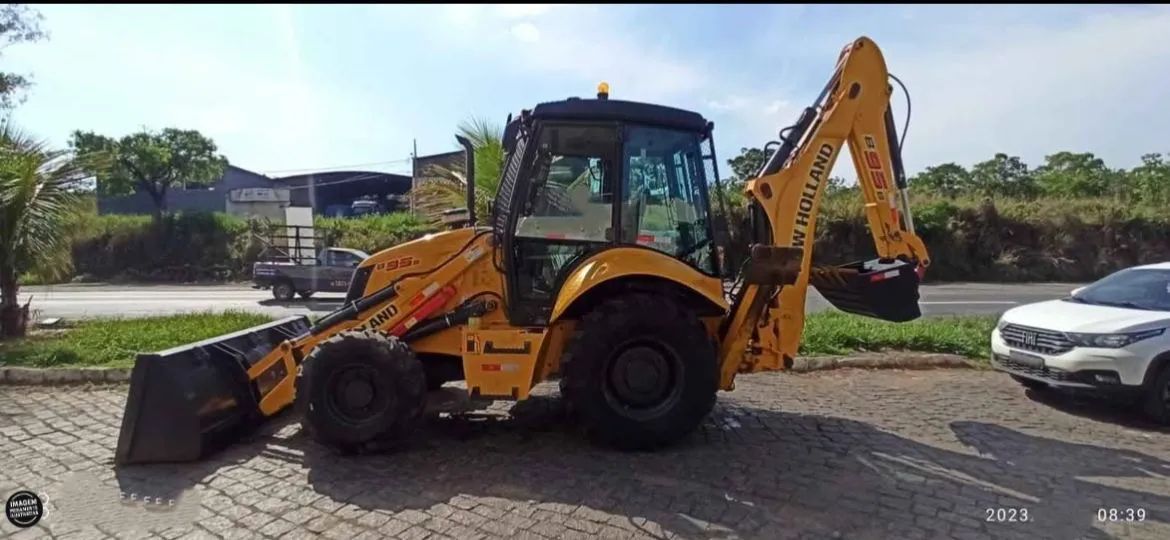 Retroescavadeira  - Foto 4