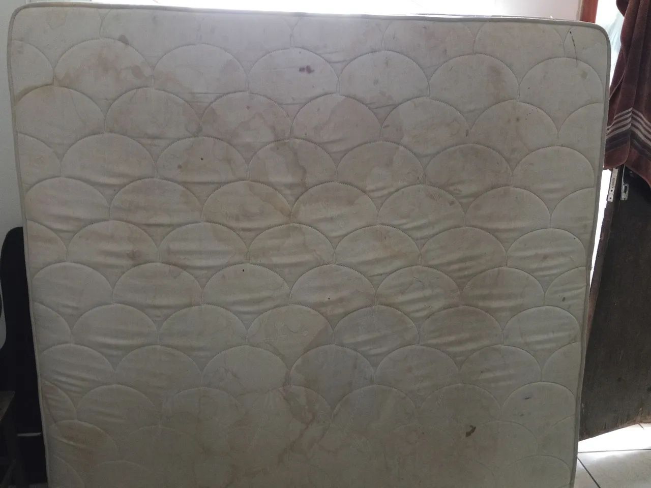 Cama completa de solteiro e colchão de casal - Foto 3