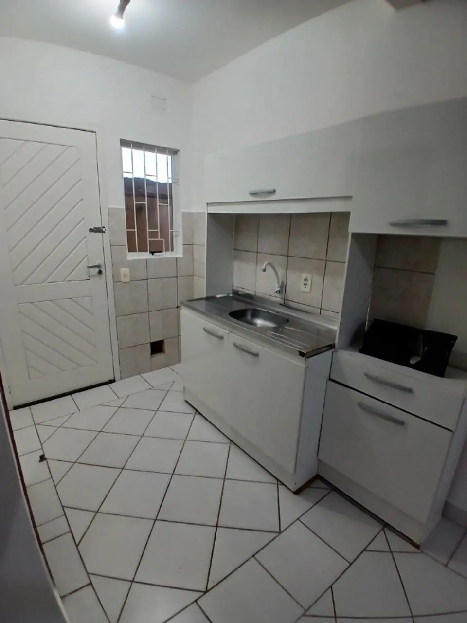 Alugo ótimo apartamento duplex 1 quarto - Foto 2