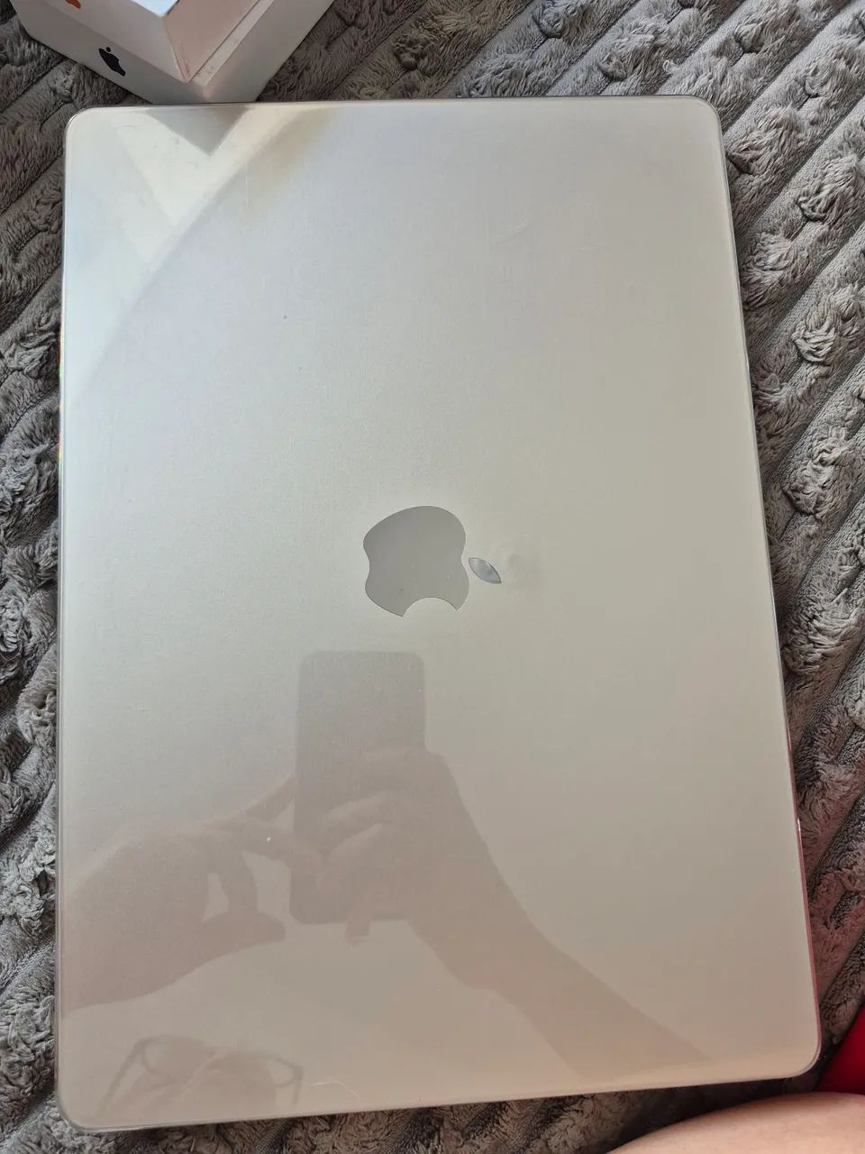 MacBook M4 256GB Silver tela 15 semi novo 18 ciclos 