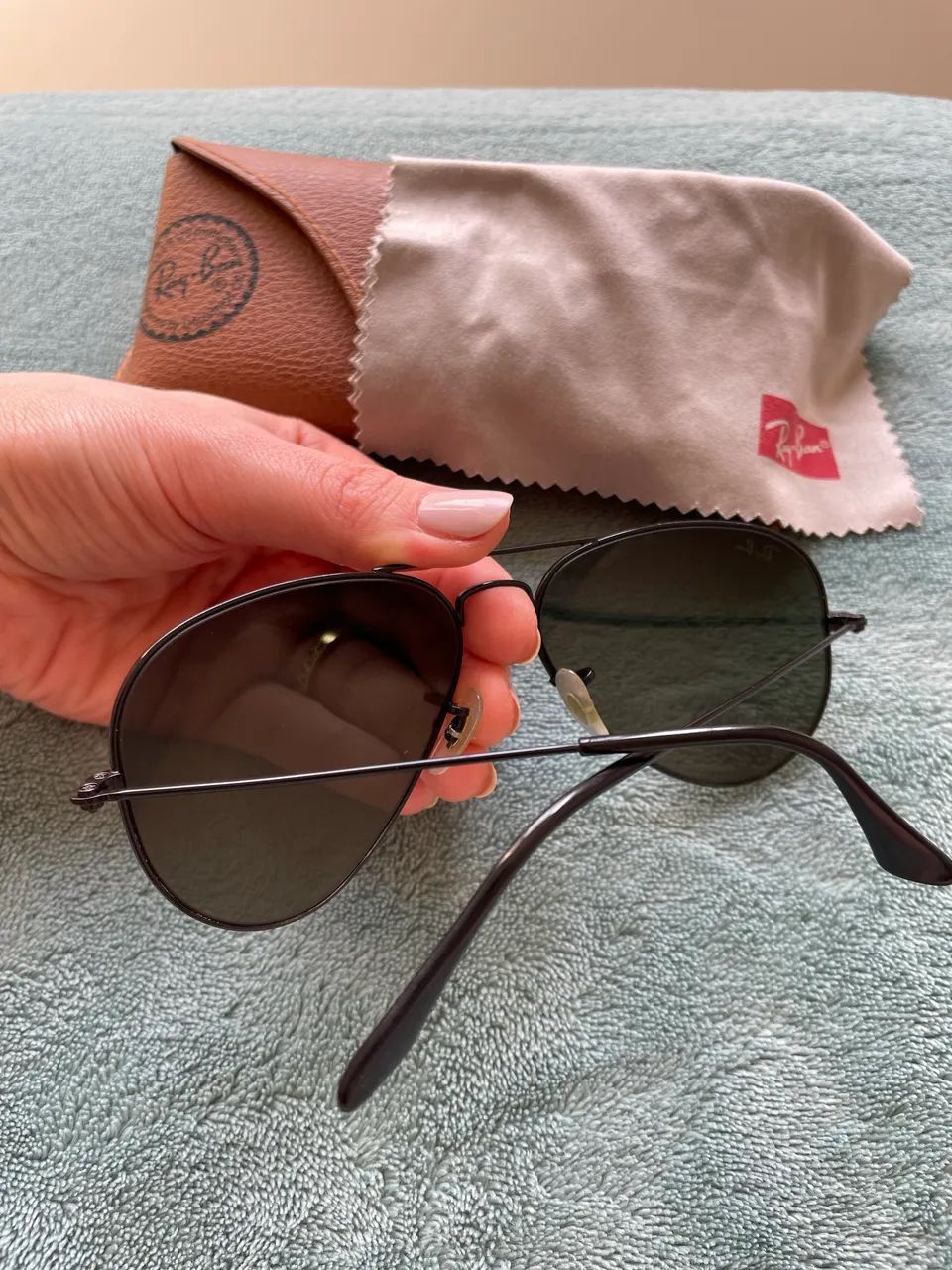Óculos de sol preto Ray Ban aviador  - Foto 5